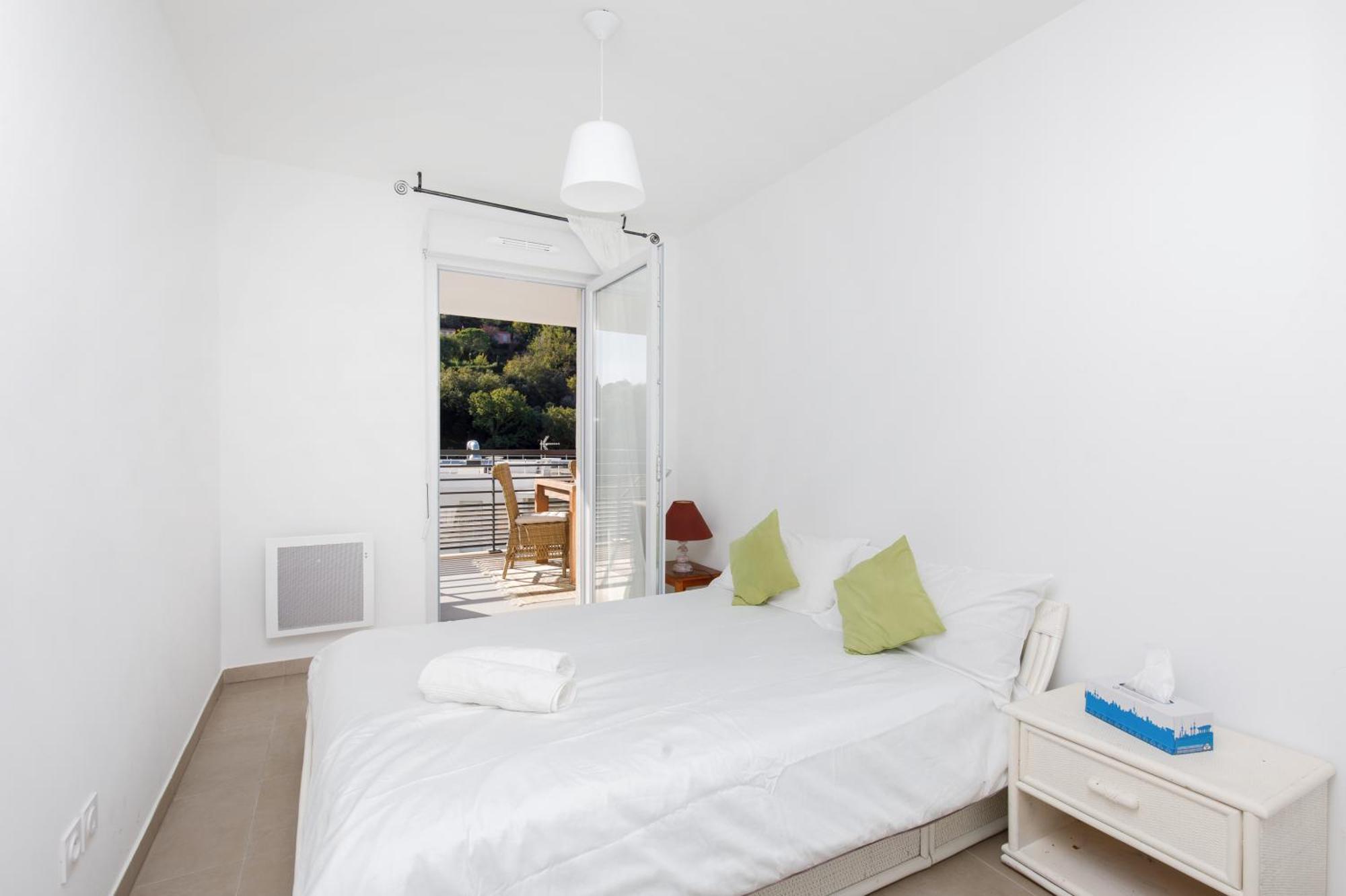 Lovely 2 Bedroom Condo With Pool Vallauris Buitenkant foto