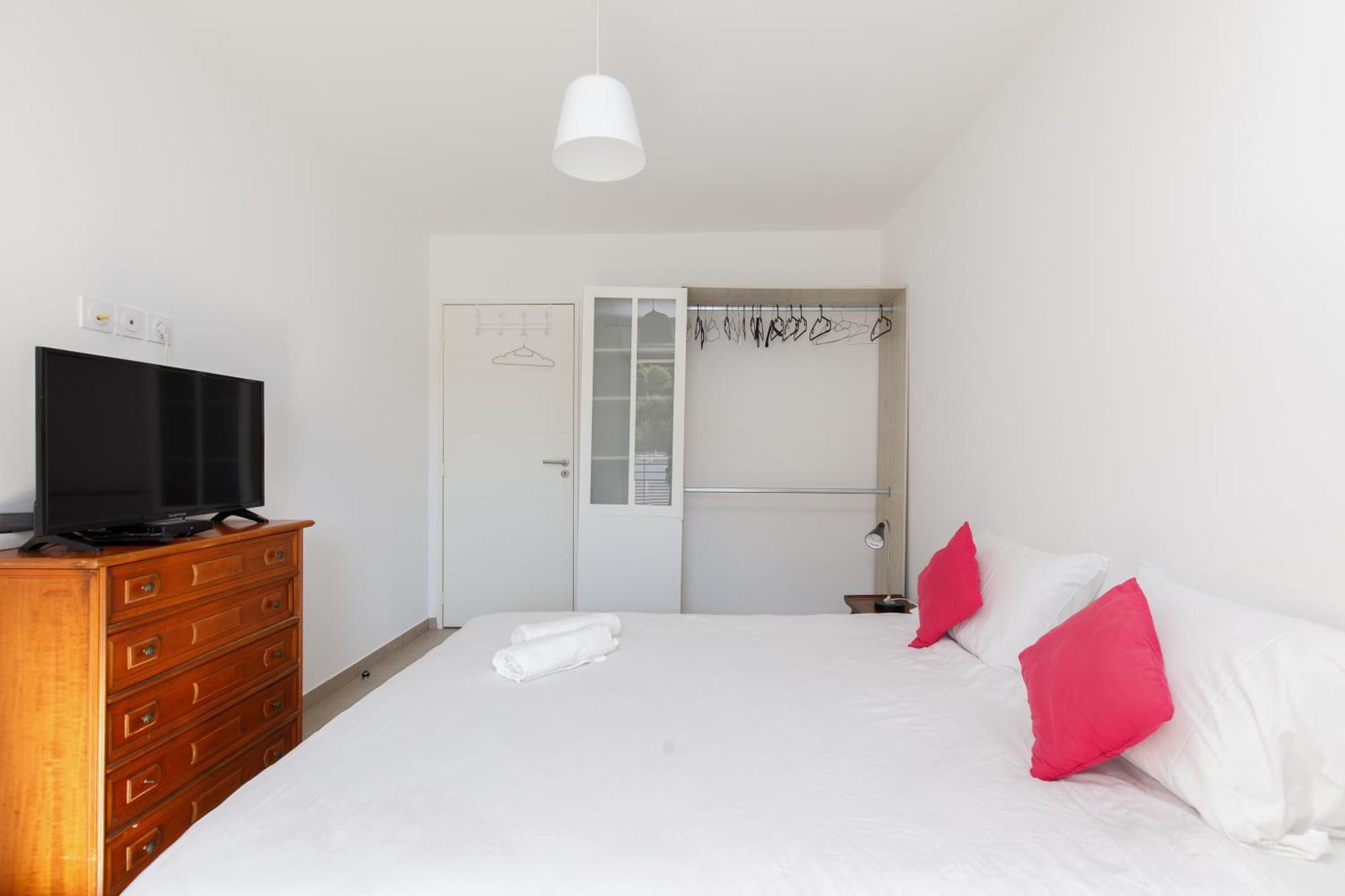 Lovely 2 Bedroom Condo With Pool Vallauris Buitenkant foto
