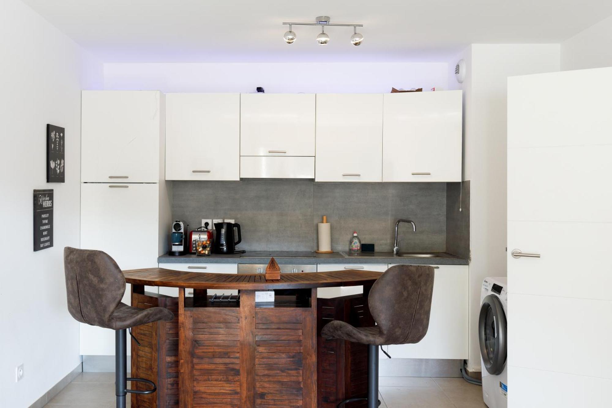 Lovely 2 Bedroom Condo With Pool Vallauris Buitenkant foto