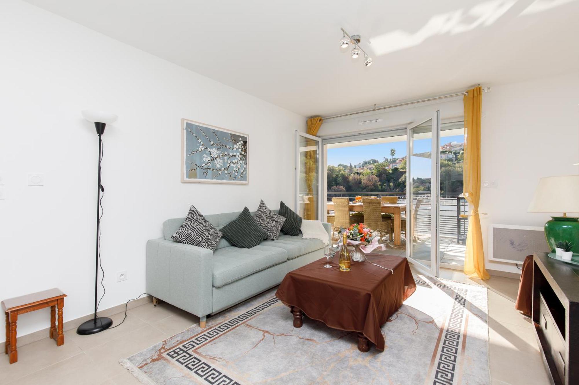 Lovely 2 Bedroom Condo With Pool Vallauris Buitenkant foto