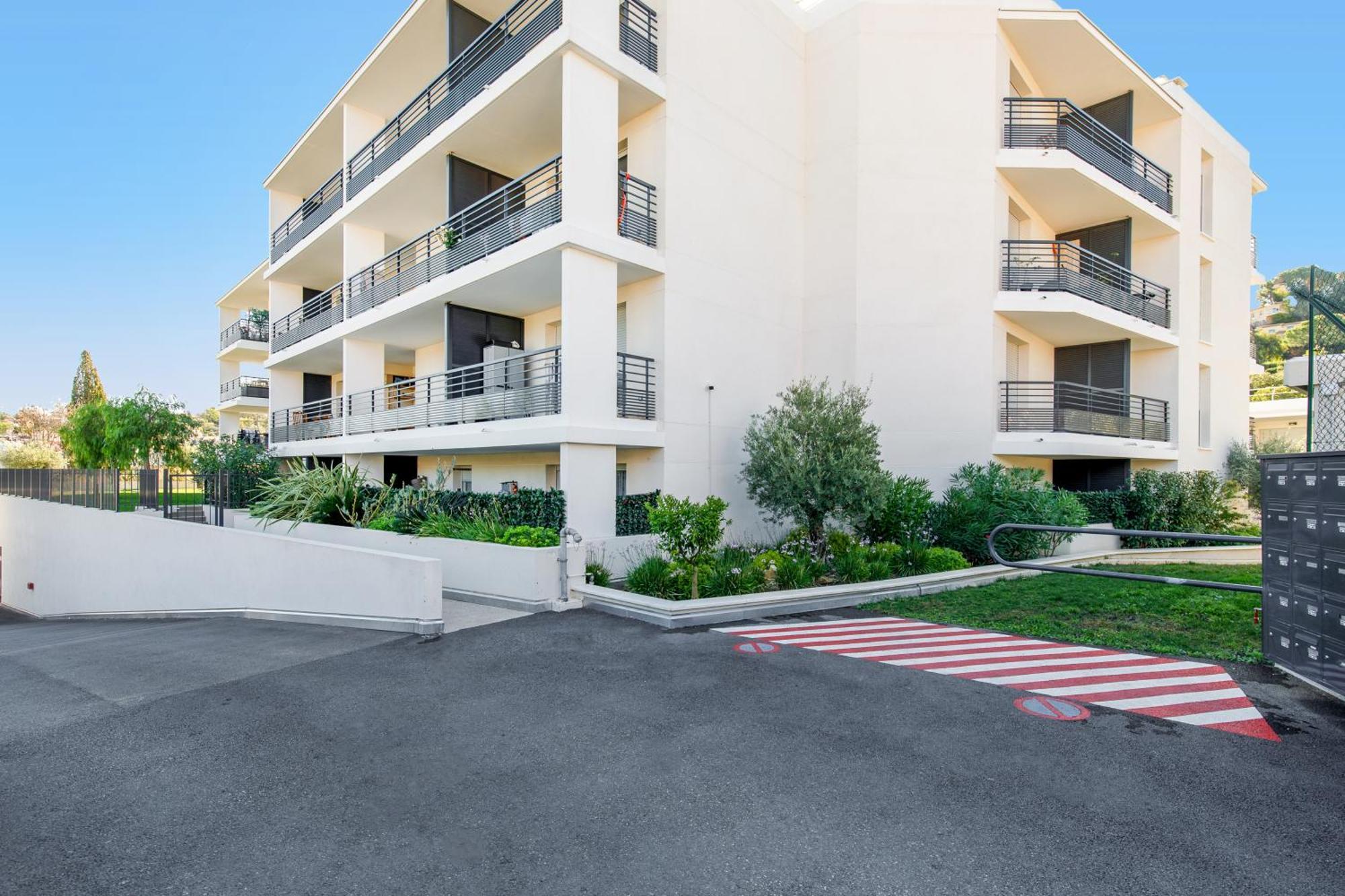 Lovely 2 Bedroom Condo With Pool Vallauris Buitenkant foto