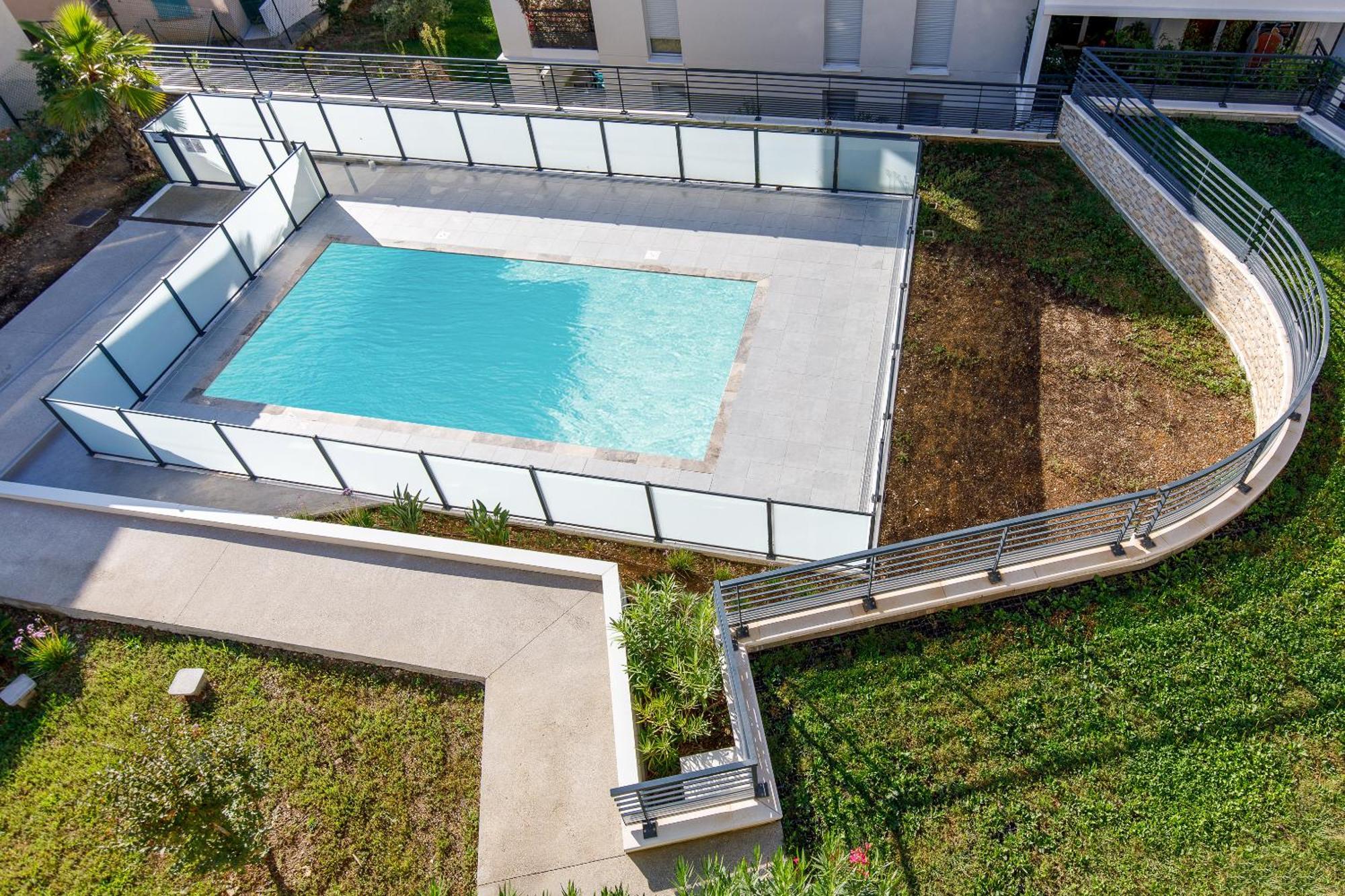Lovely 2 Bedroom Condo With Pool Vallauris Buitenkant foto